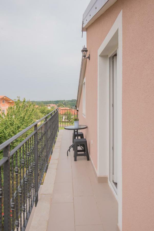Middle Istra Lejlighed Pazin Eksteriør billede